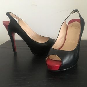 Christian Louboutin Peep toe Slingback Heels 38